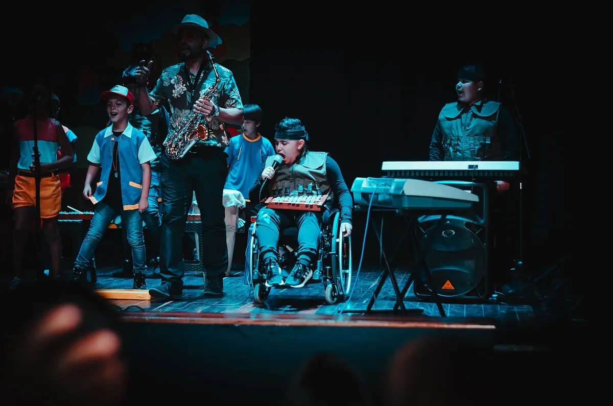 music, band, child, wheelchair, saxophone, singer, dance, entertainment, performance, festival, sound, stage, show, club, musical, instrument, audience, live, m